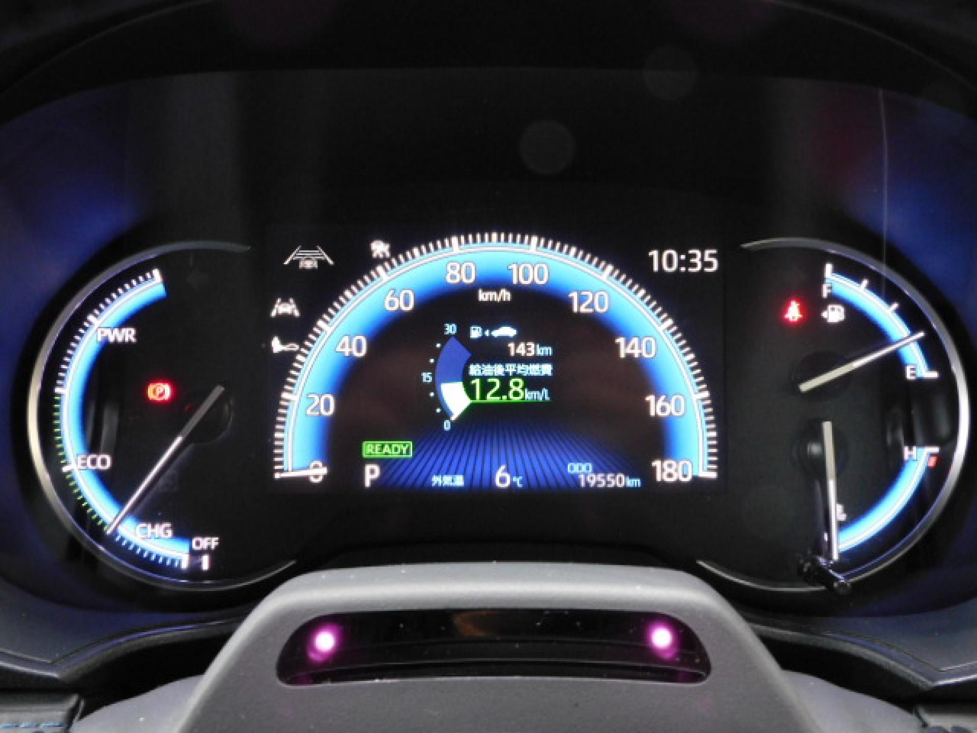 ハイブリッド専用オプティトロンメーター＋7インチマルチインフォメーションディスプレイ、ドライバーモニターカメラ（※）メーカーオプション