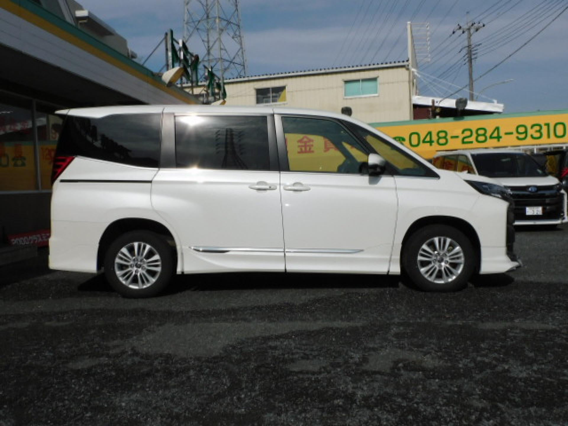 5年　ノアHV　S-Z　E-Four 4WD　モデリスタエアロ　寒冷地仕様　快適利便パッケージHigh＆トヨタチームメイト！！