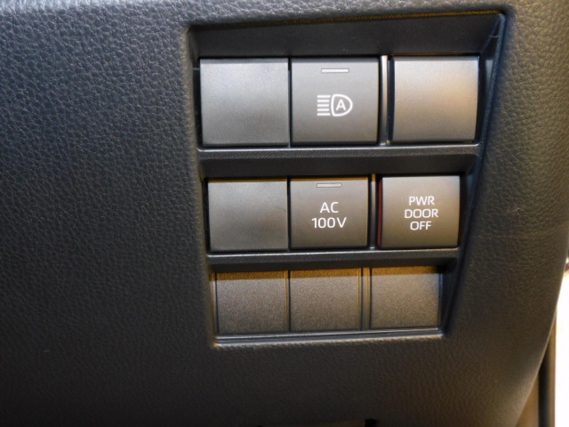 オートマチックハイビーム、AC100V/1500Wメインスイッチ、パワードアメインスイッチ