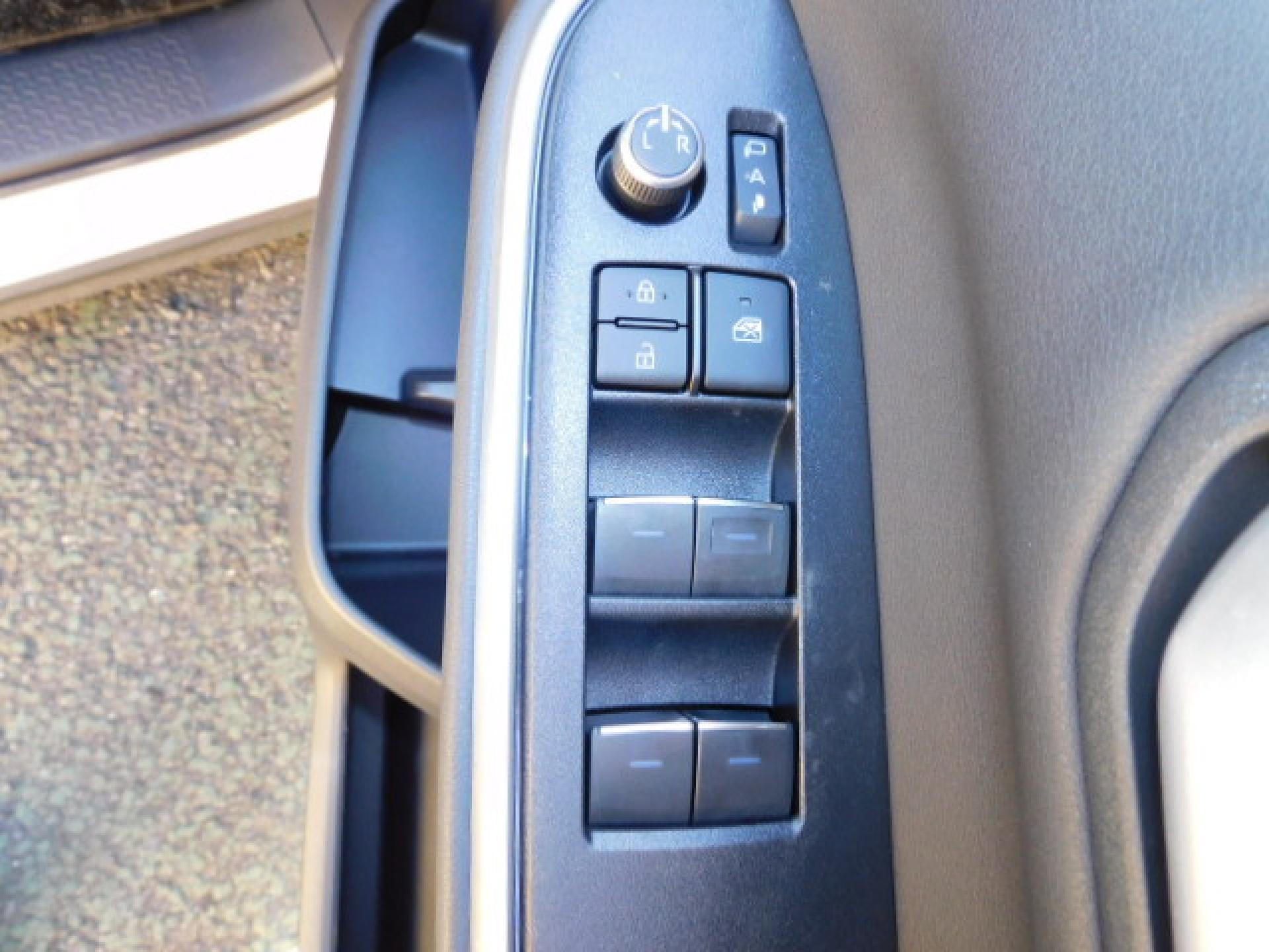 運転席ドアスイッチ