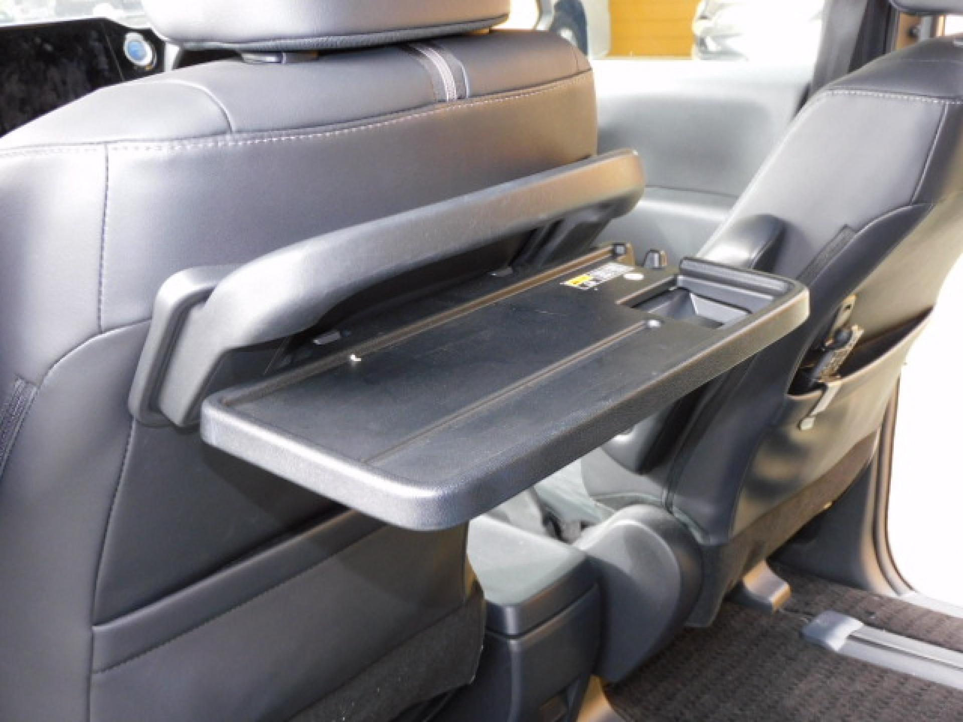 シートバックテーブル(※)ディーラーオプション