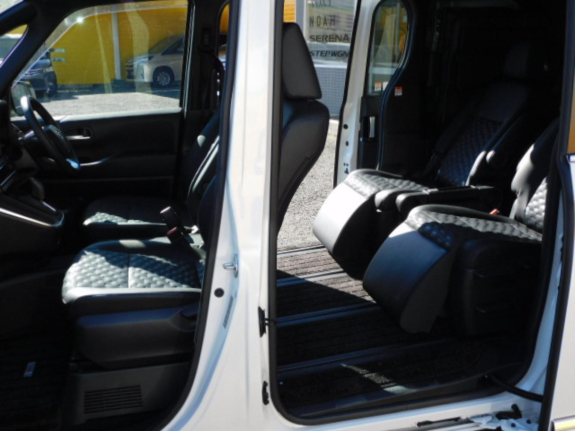 超ロングスライドモードでのシートアレンジです。