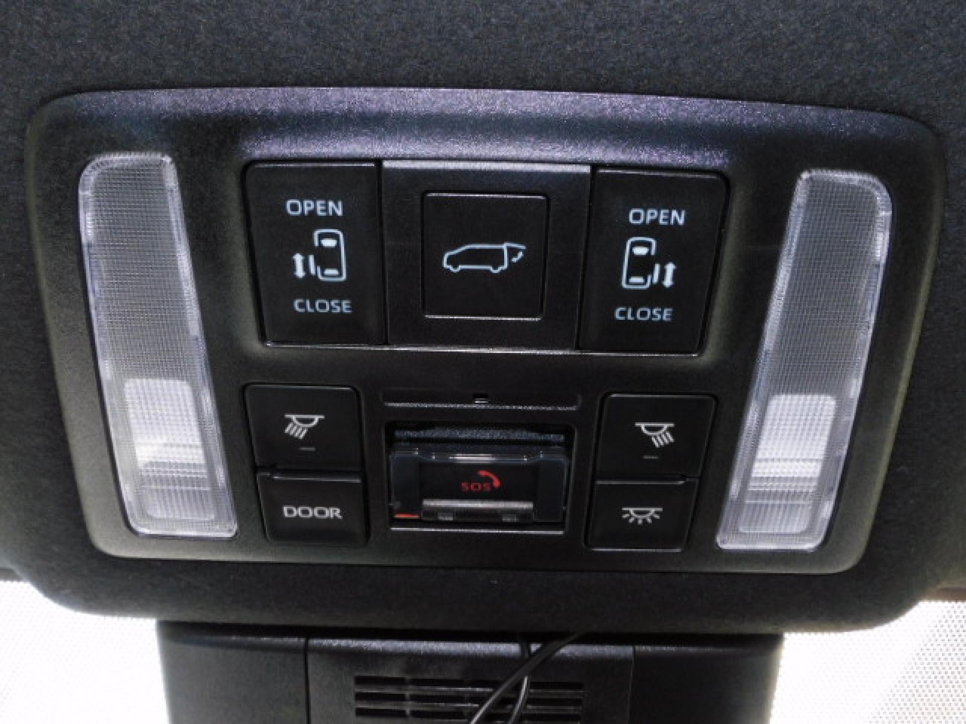 両側パワースライドドア、パワーバックドア（※）メーカーオプション快適利便パッケージHigh、ヘルプネットスイッチ