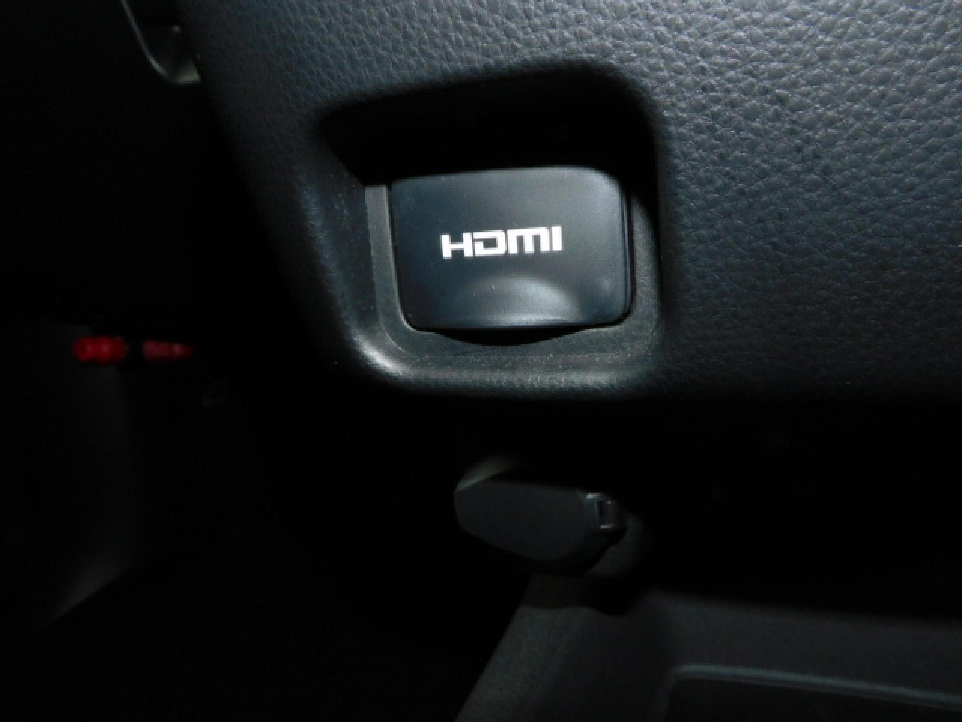 HDMI端子＋アクセサリーソケット（DC12V・120W/1個）