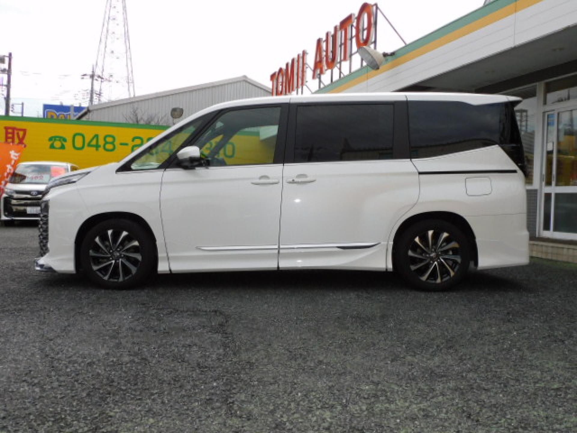 ホワイトパールクリスタルシャイン！ハンズフリーパワースライドドア（※）メーカーオプション快適利便パッケージHigh