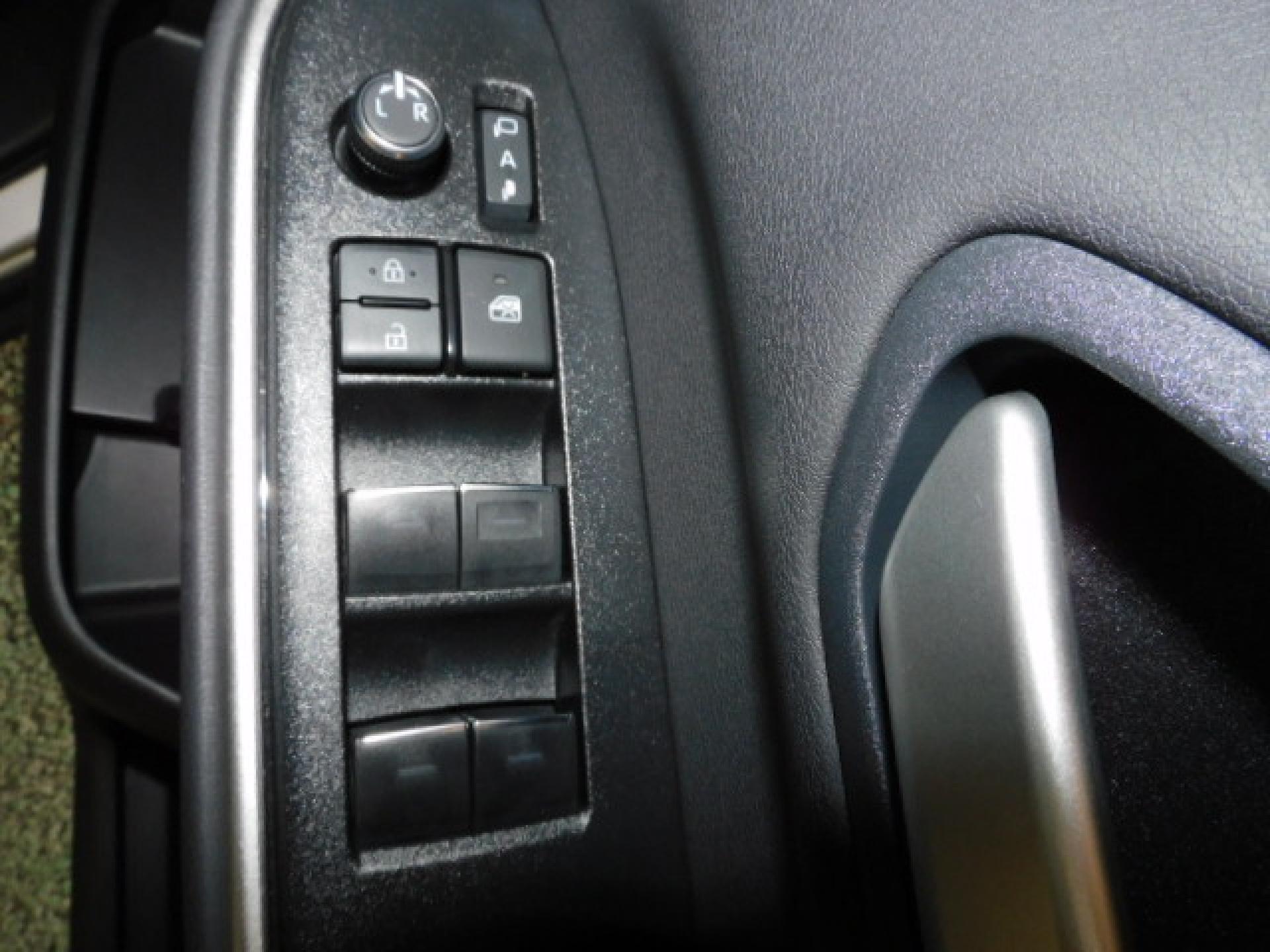 運転席ドアスイッチ