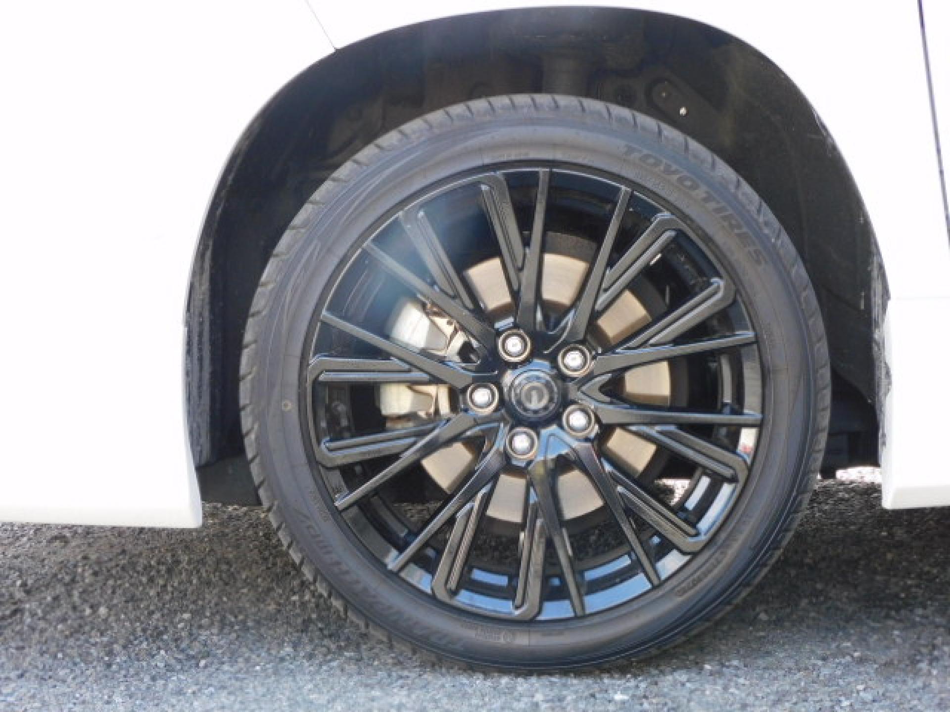 GR18インチアルミ&タイヤセット(215/45R18)