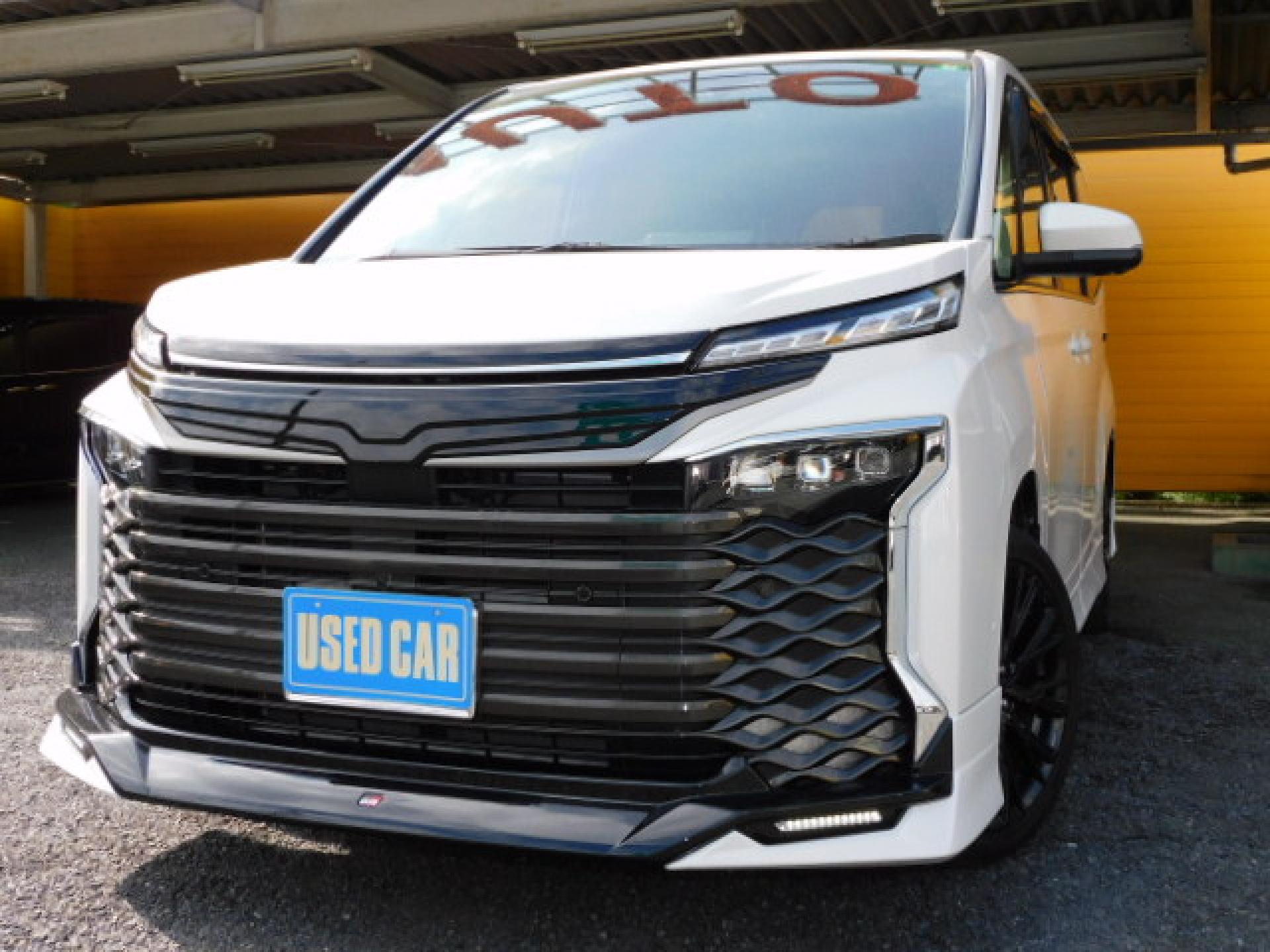 メーカーオプション&ディーラーオプション多数の最上グレード【HV S-Z E-Four 4WD 寒冷地仕様】です!!