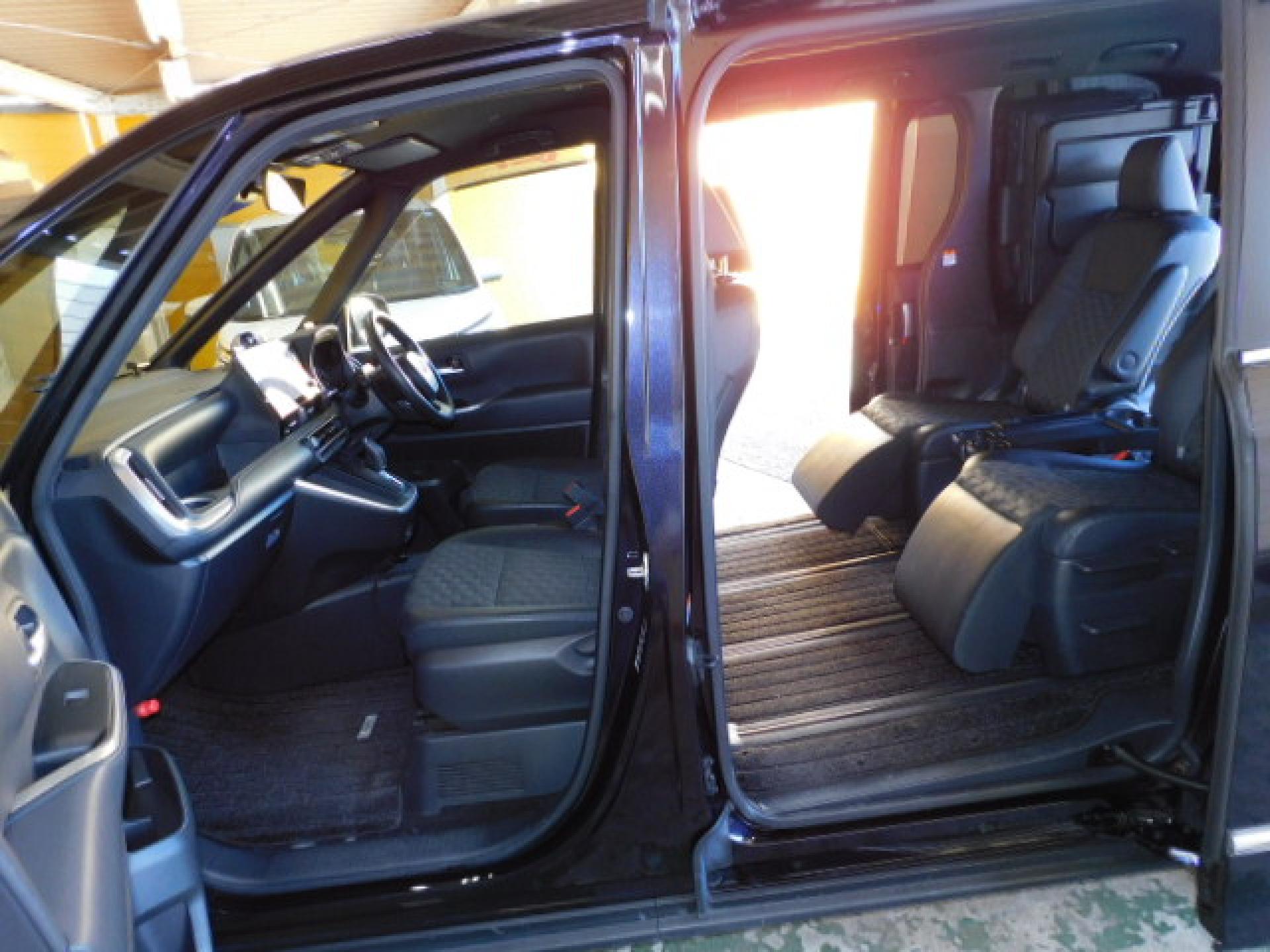 超ロングスライドモードでのシートアレンジです。