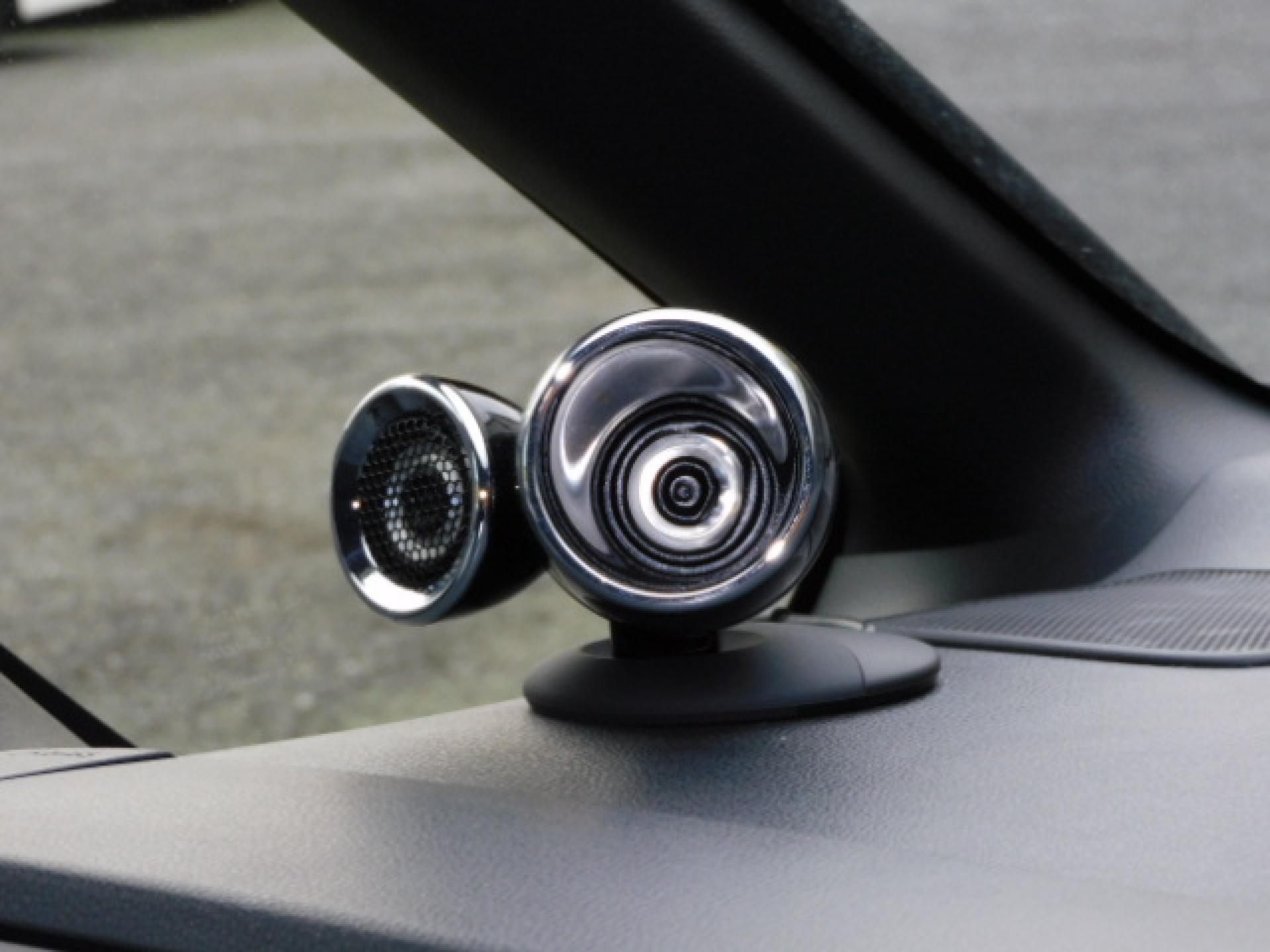 プレミアムサウンド8chスピーカー&ダブルツィーターシステム(※)ディーラーオプション