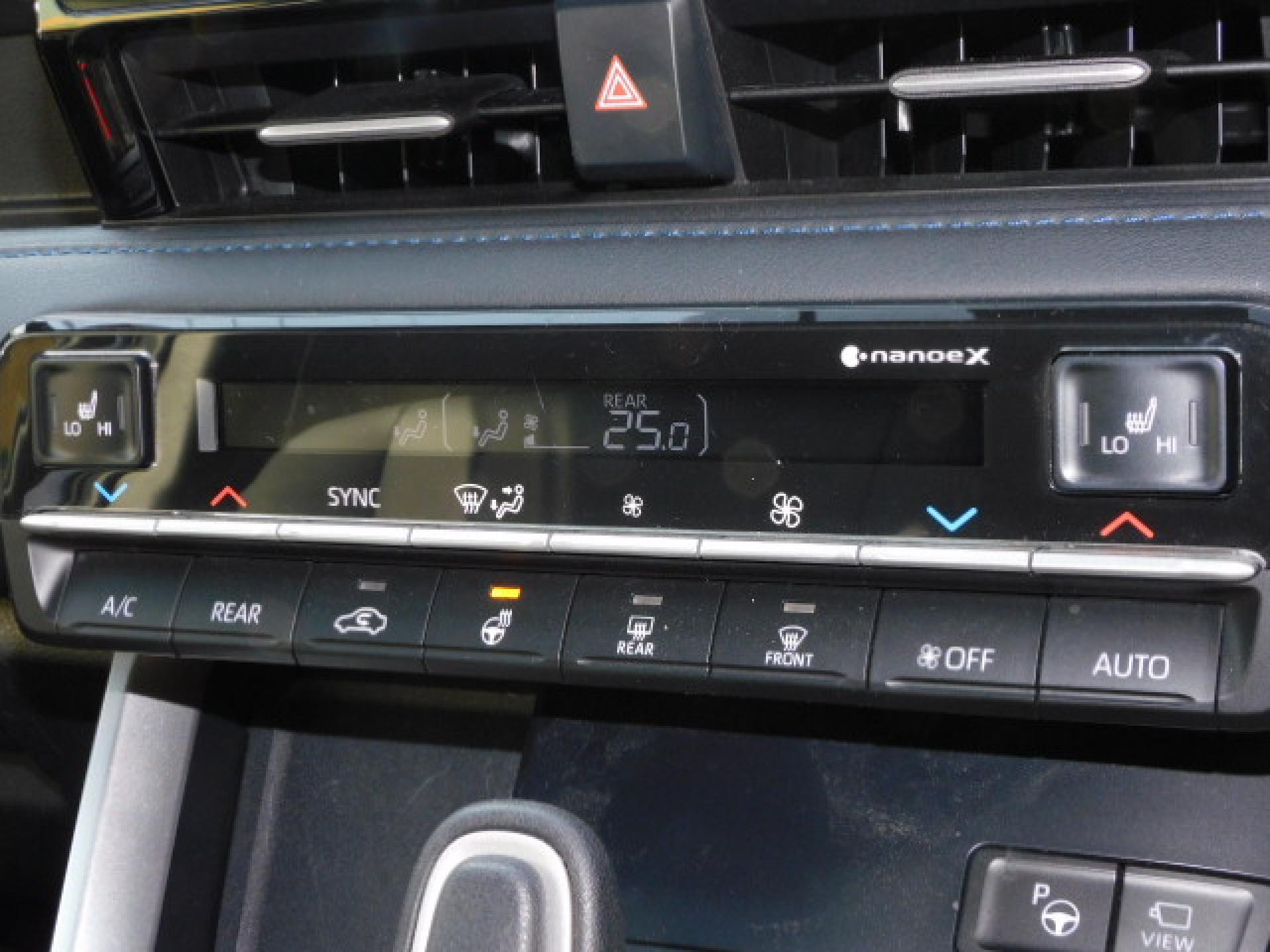 ナノイーX・ステアリングヒーター(※)メーカーオプション快適利便パッケージHigh