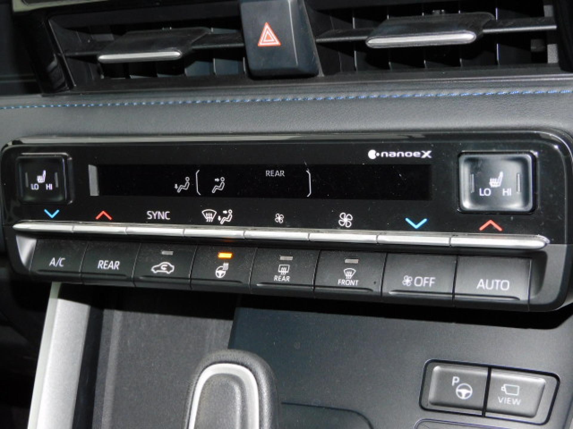 ナノイーX・ステアリングヒーター(※)メーカーオプション快適利便パッケージHigh