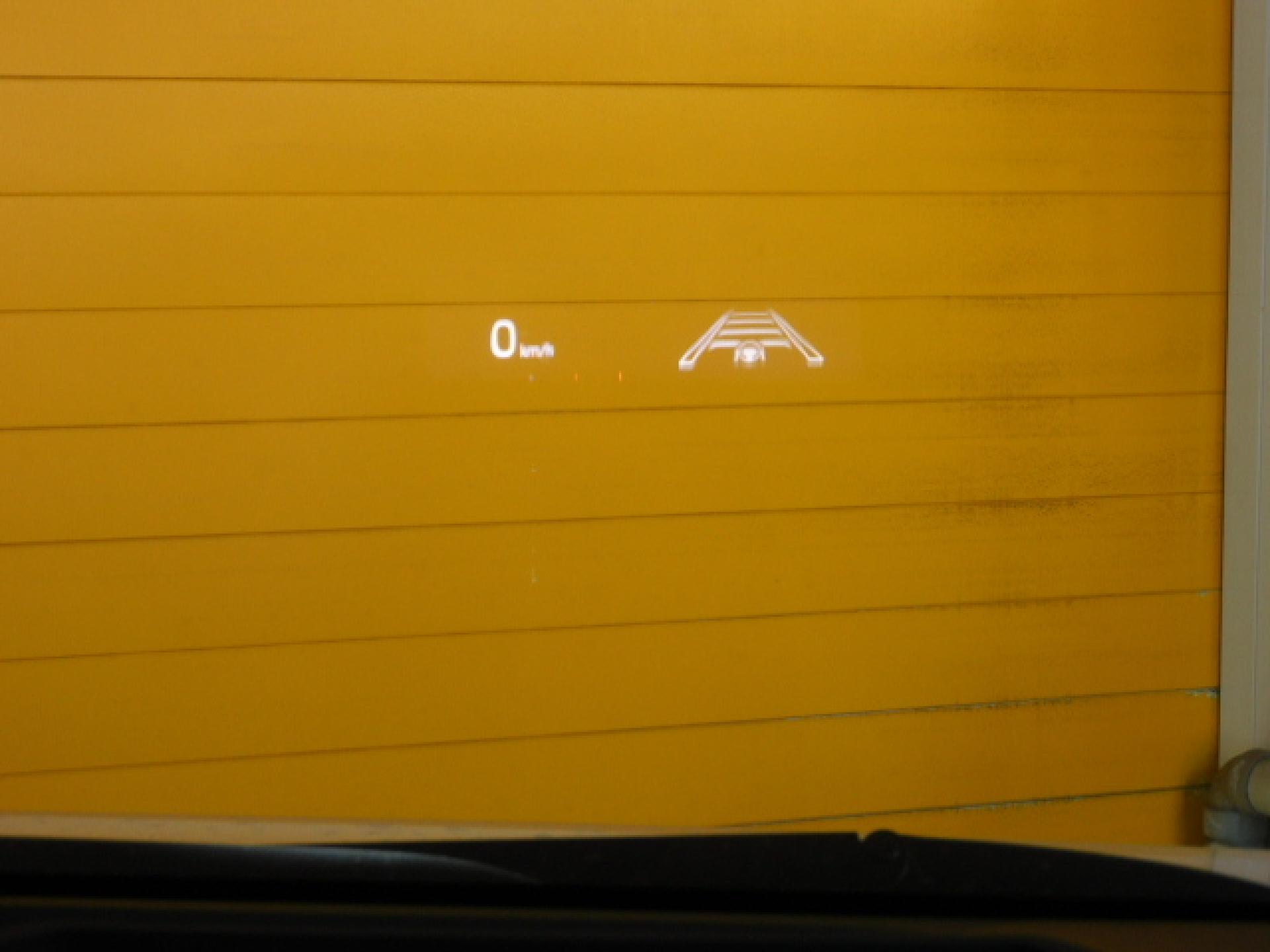 カラーヘッドアップディスプレイ(※)メーカーオプション ドライビングサポートパッケージ