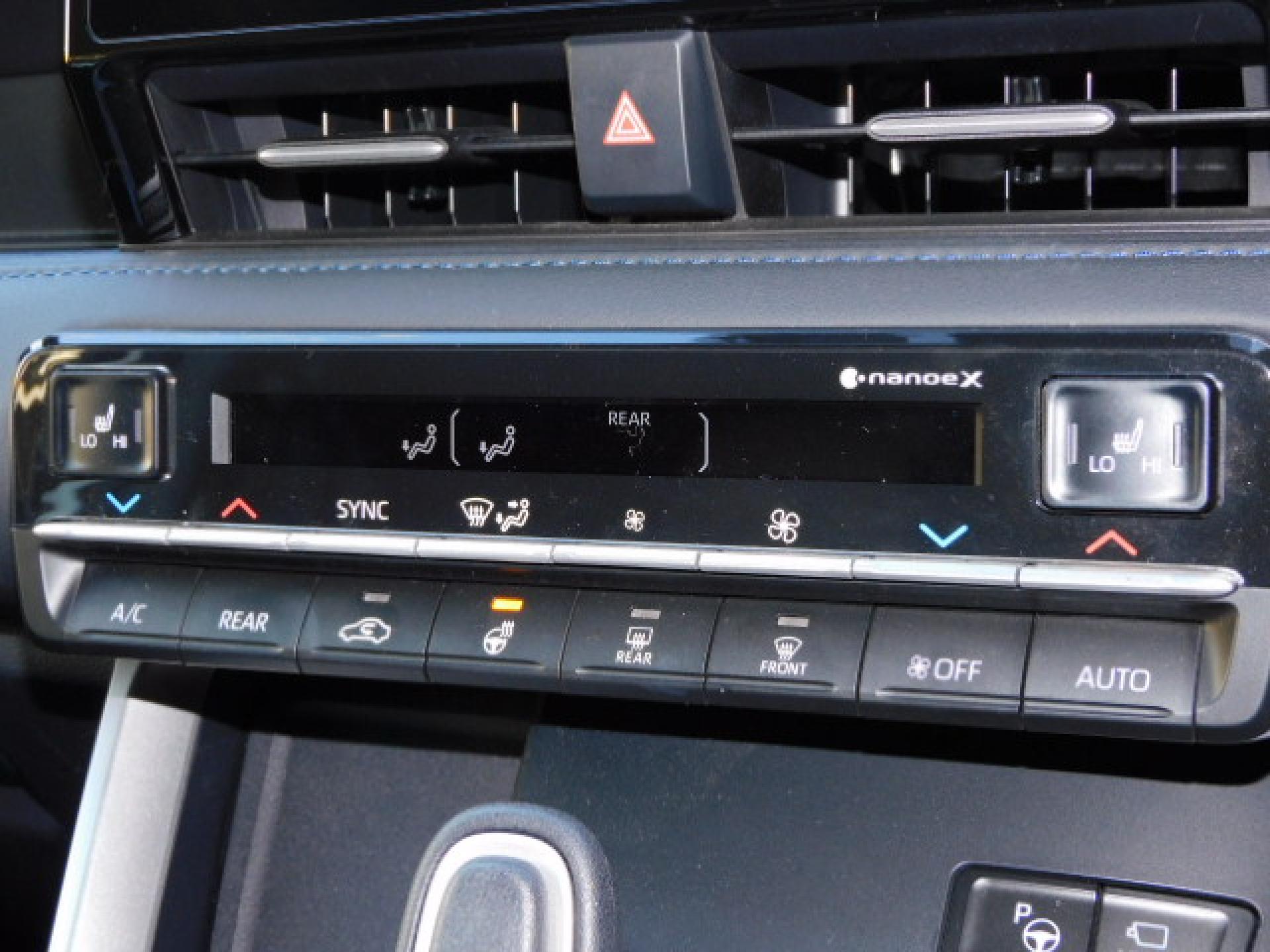 ナノイーX・ステアリングヒーター(※)メーカーオプション快適利便パッケージHigh