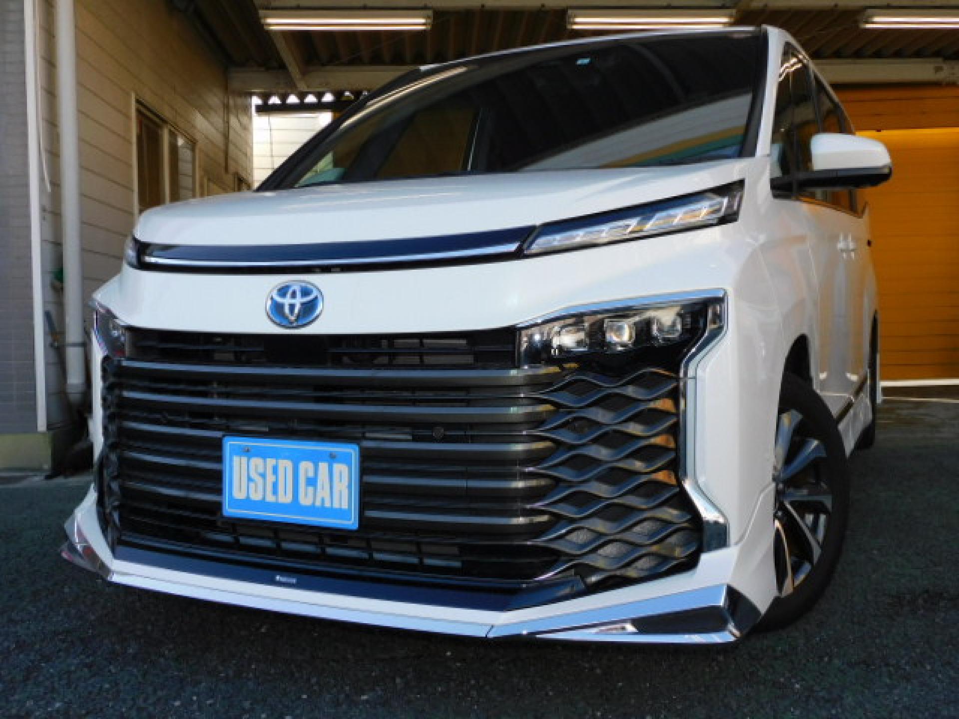 メーカーオプション多数装着車です!!