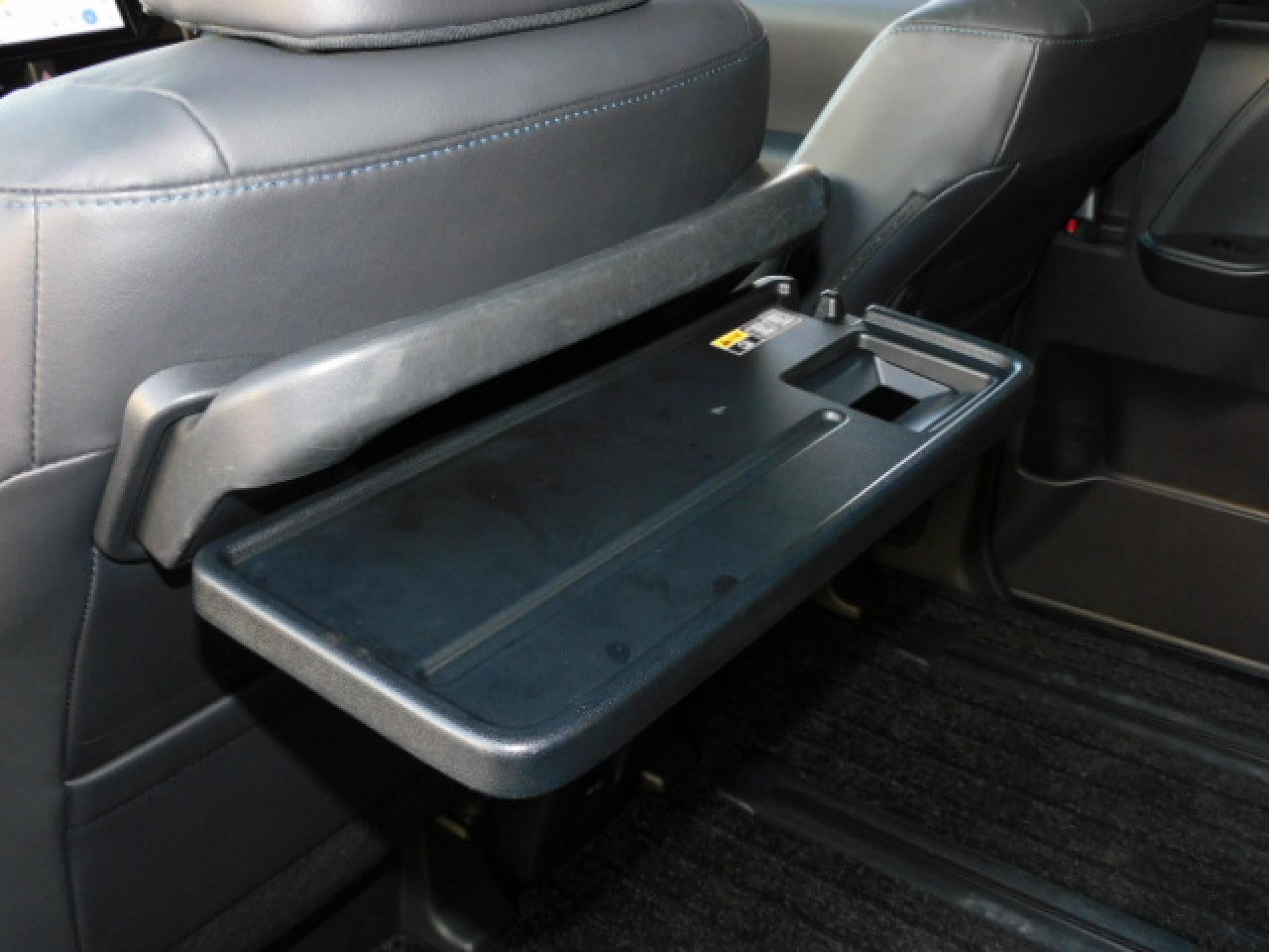 シートバックテーブル(※)ディーラーオプション