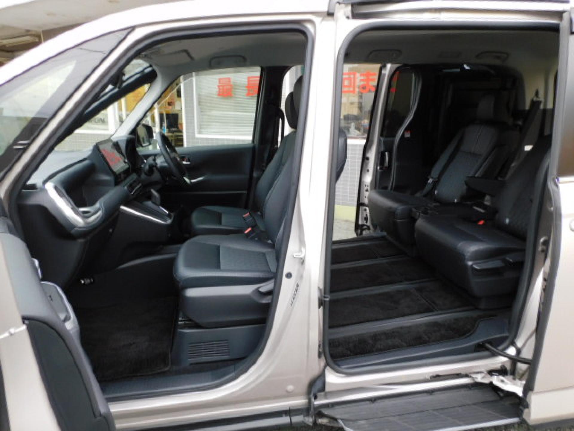 超ロングスライドモードでのシートアレンジです。