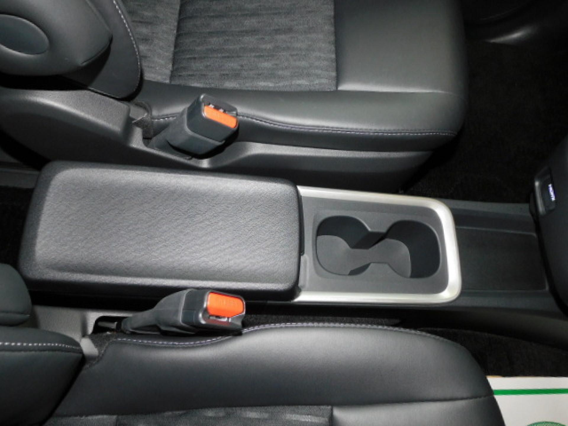 インパネ一体型センターコンソールボックス（アッパートレイ・カップホルダー×2・リアボックス付）