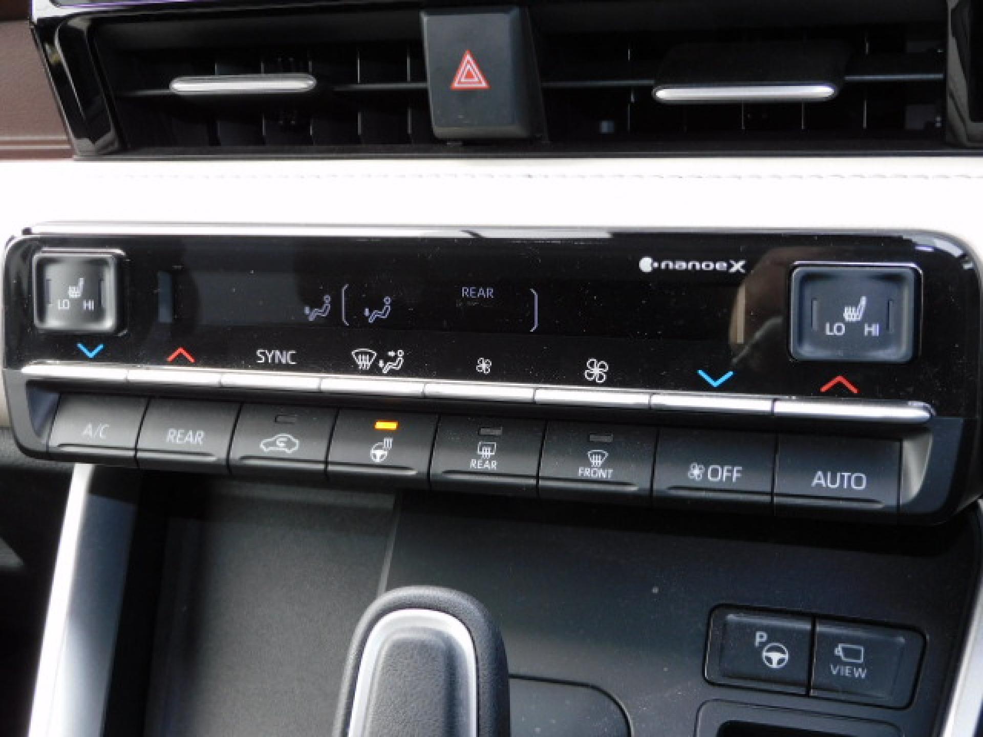 ナノイーX・ステアリングヒーター（※）メーカーオプション快適利便パッケージHigh