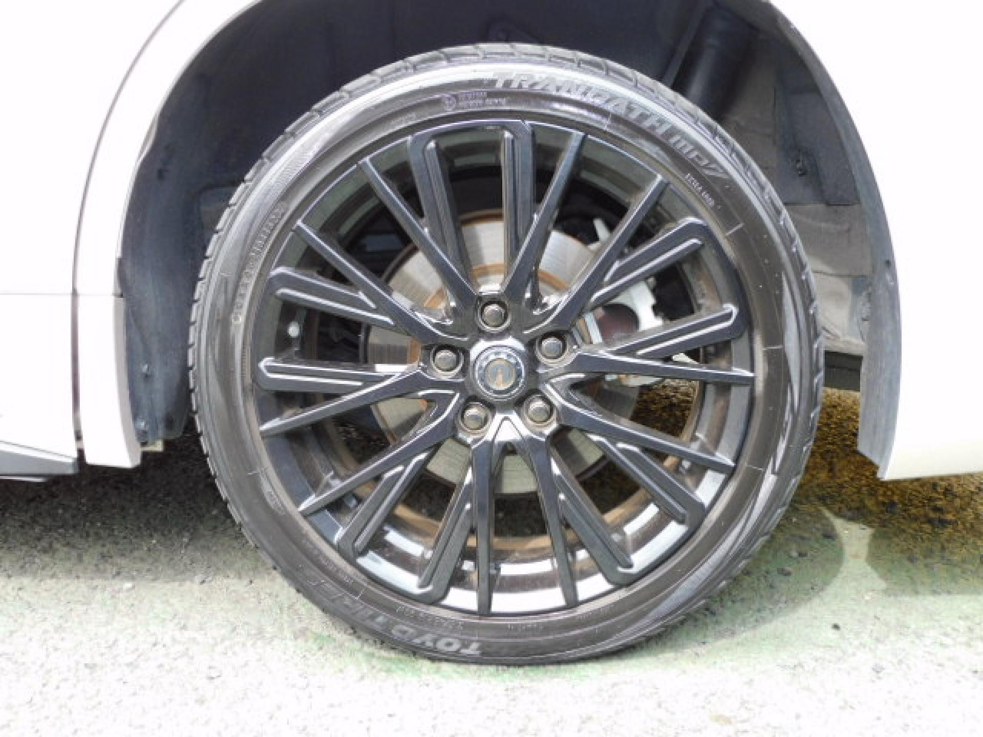 GR18インチアルミ＆タイヤセット（215/45R18）（※）ディーラーオプション