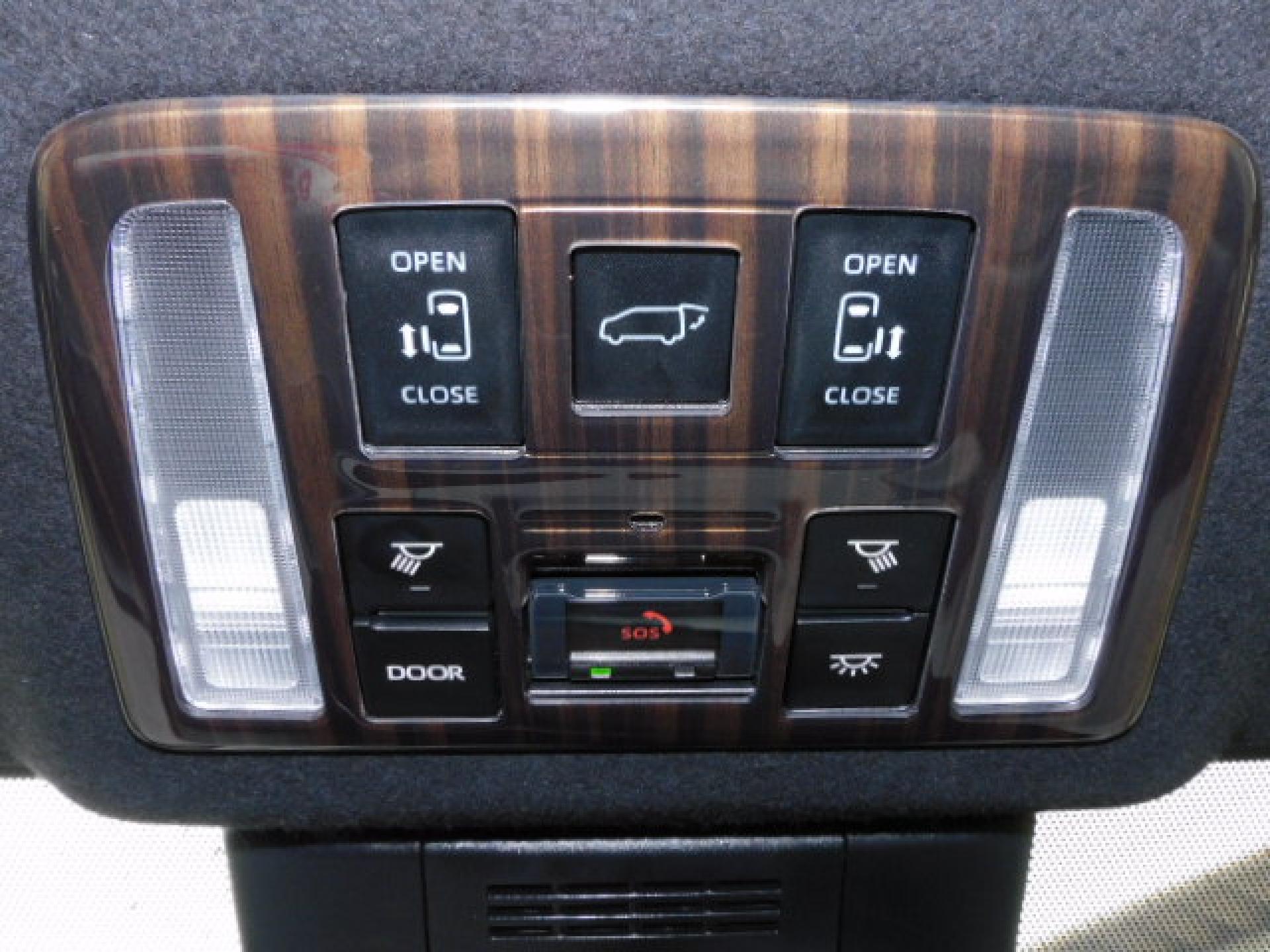 両側パワースライドドア、パワーバックドア（※）メーカーオプション快適利便パッケージHigh、ヘルプネットスイッチ