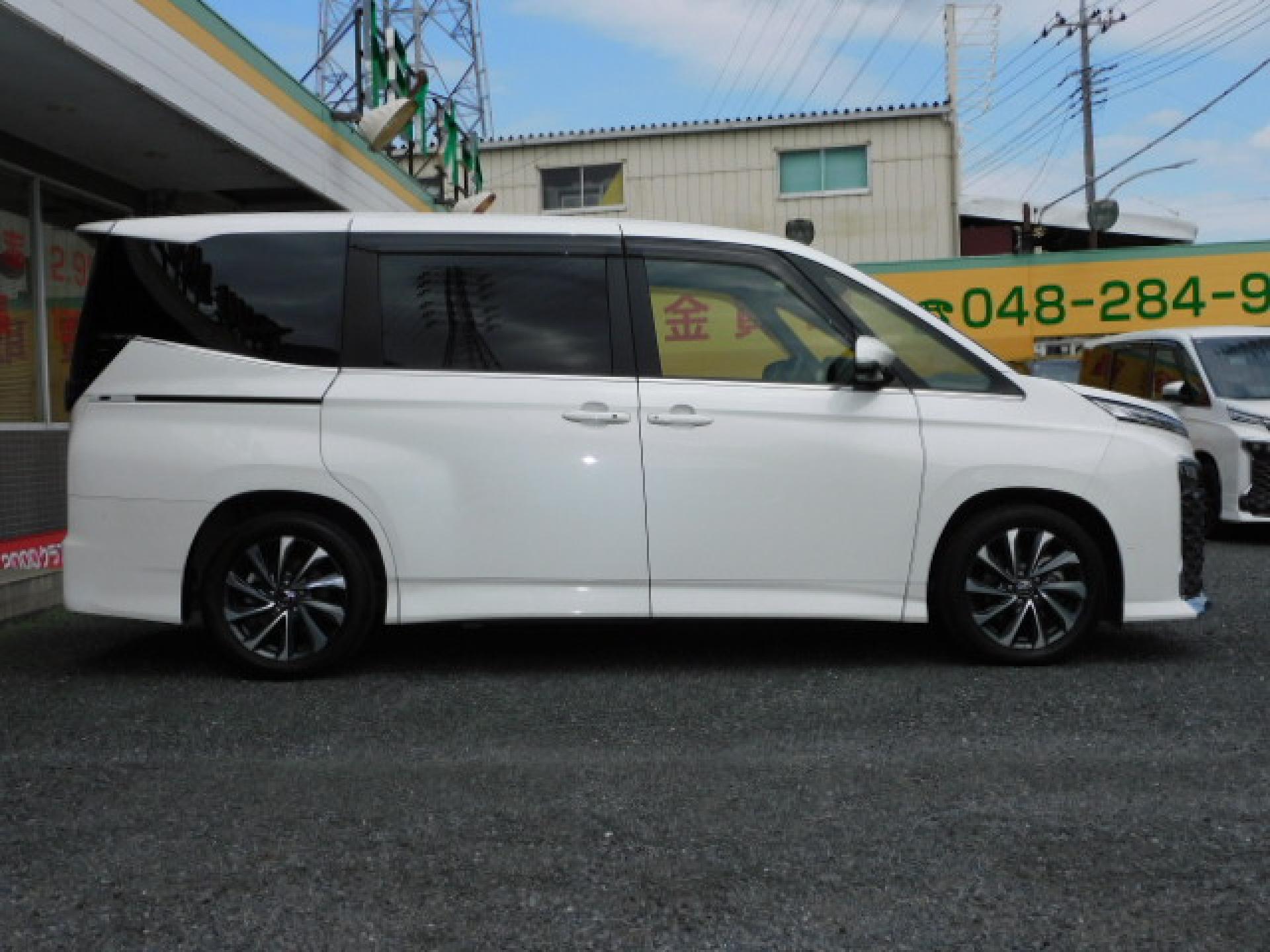 5年　ヴォクシーHV　S-Z　快適利便パッケージHigh＆トヨタチームメイト！メーカーオプション多数です！！